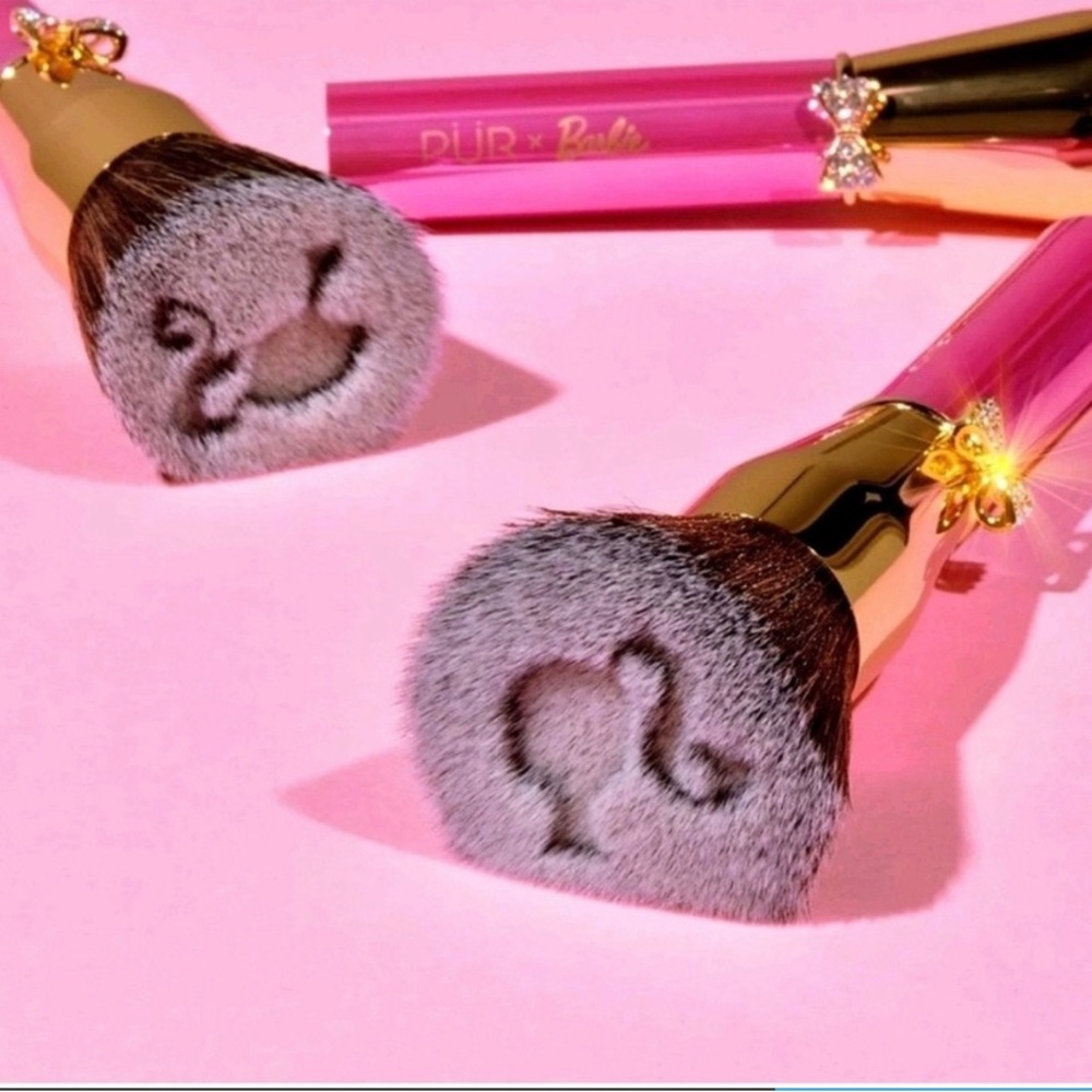🆕💞 Pur X Barbie Keepsake Kabuki Brush